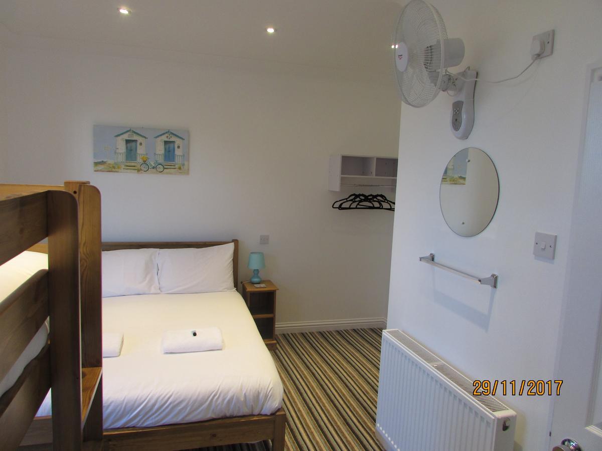 וויימות' Charlotte Guest House מראה חיצוני תמונה