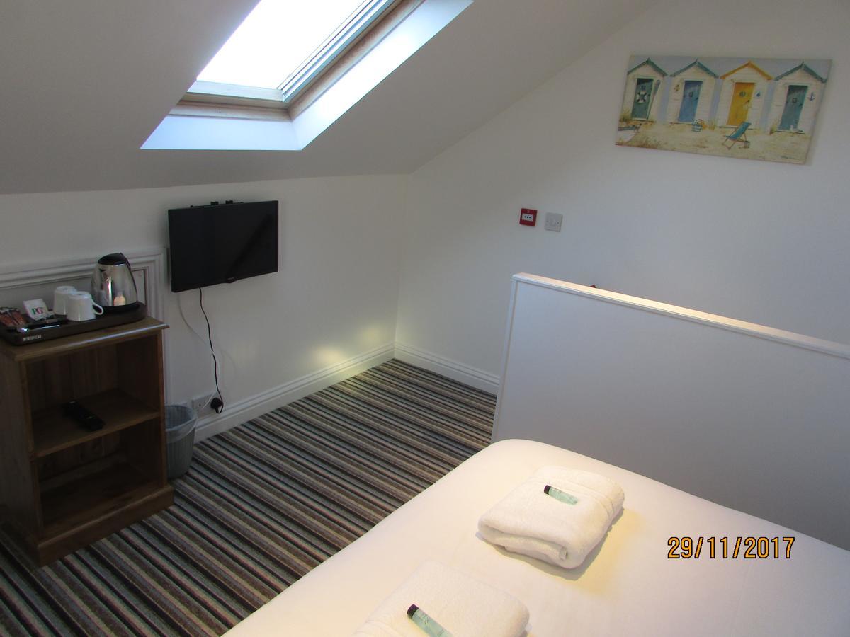 וויימות' Charlotte Guest House מראה חיצוני תמונה