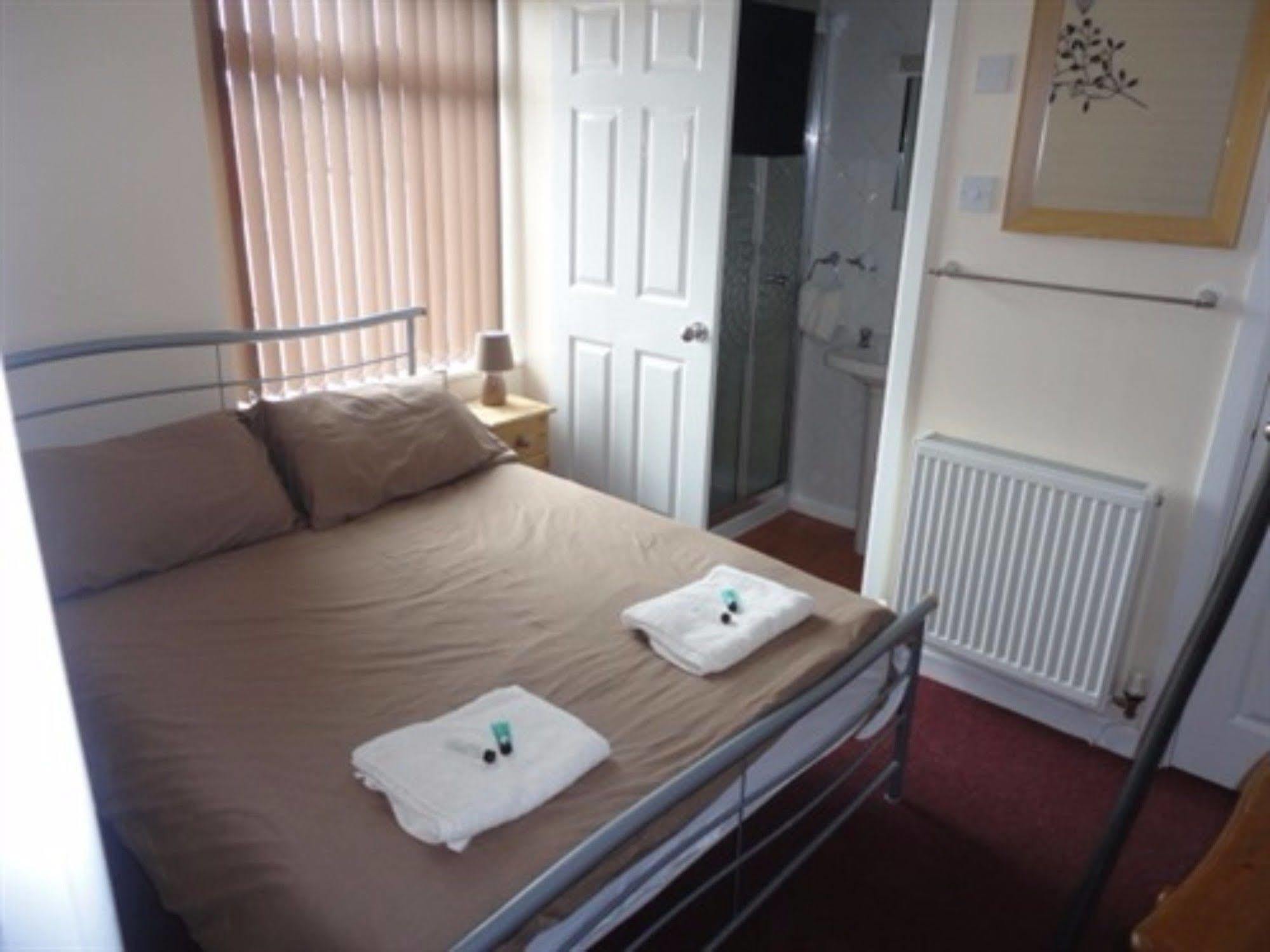 וויימות' Charlotte Guest House מראה חיצוני תמונה