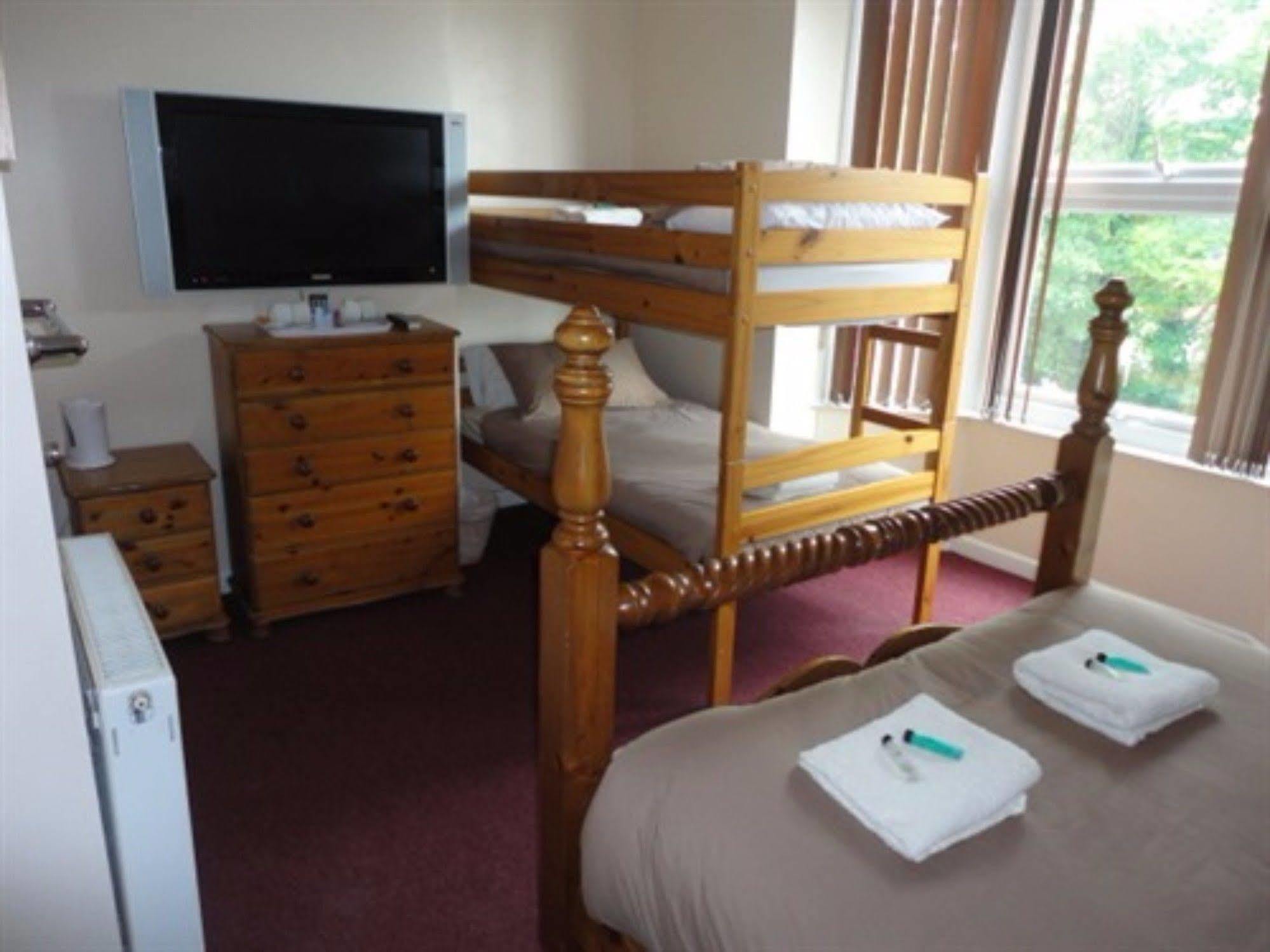 וויימות' Charlotte Guest House מראה חיצוני תמונה